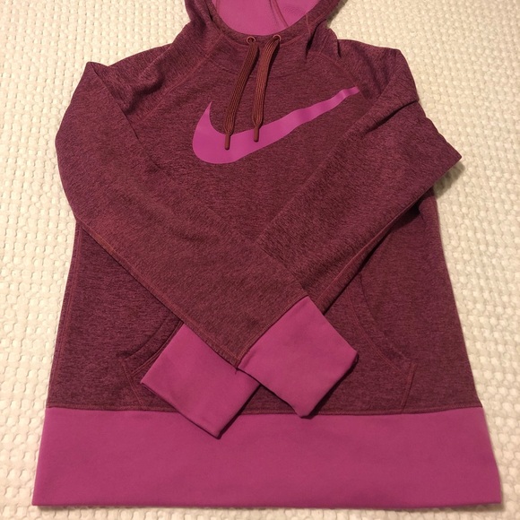 Women’s Nike Therma-fit hoodie - Picture 1 of 2